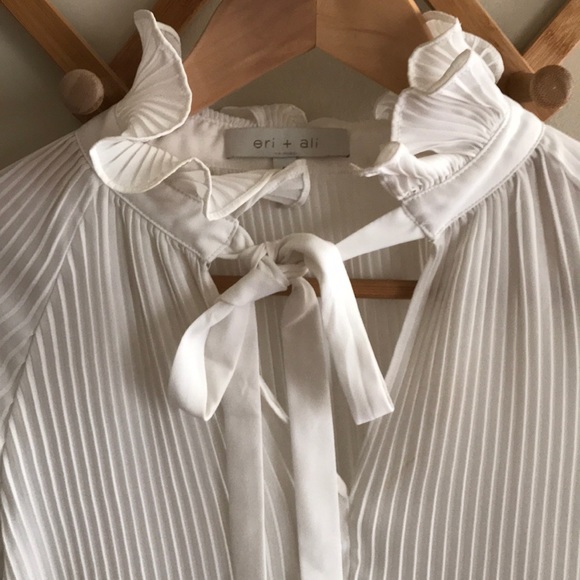 Anthropologie blouse 👚 - Picture 2 of 6